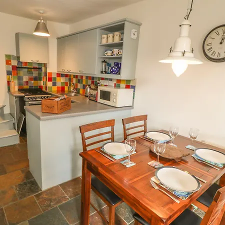 Sailing By ويتبي