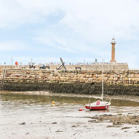 度假居 Sailing By