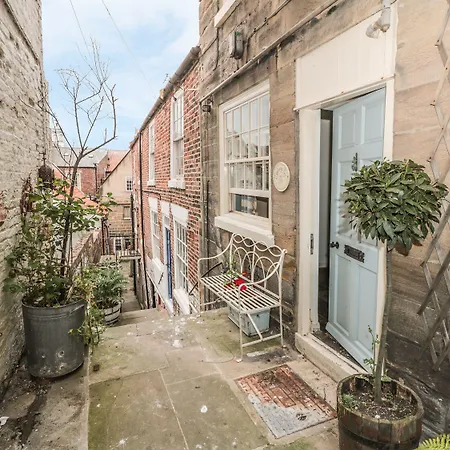 Sailing By 度假居 惠特比